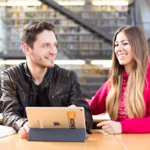 [Translate to English:] Studierende an der WFI